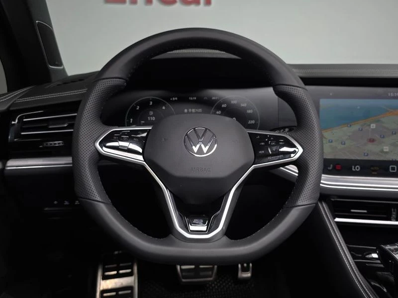 VW Touareg 3.0 DPY Automatic, снимка 11 - Автомобили и джипове - 55730322