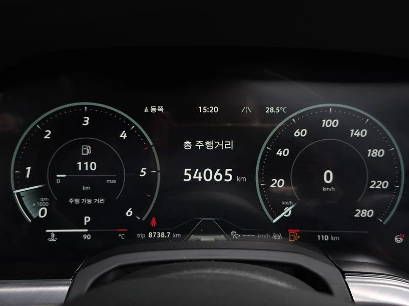 VW Touareg 3.0 DPY Automatic, снимка 7 - Автомобили и джипове - 55730322