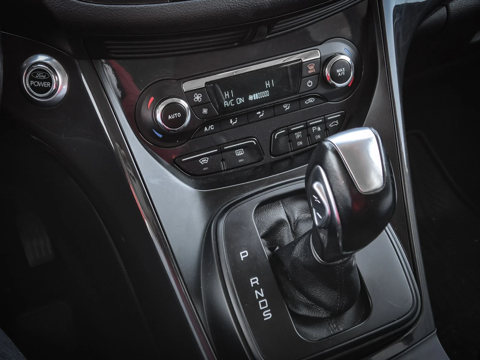 Ford Kuga 2.0 D - изображение 9