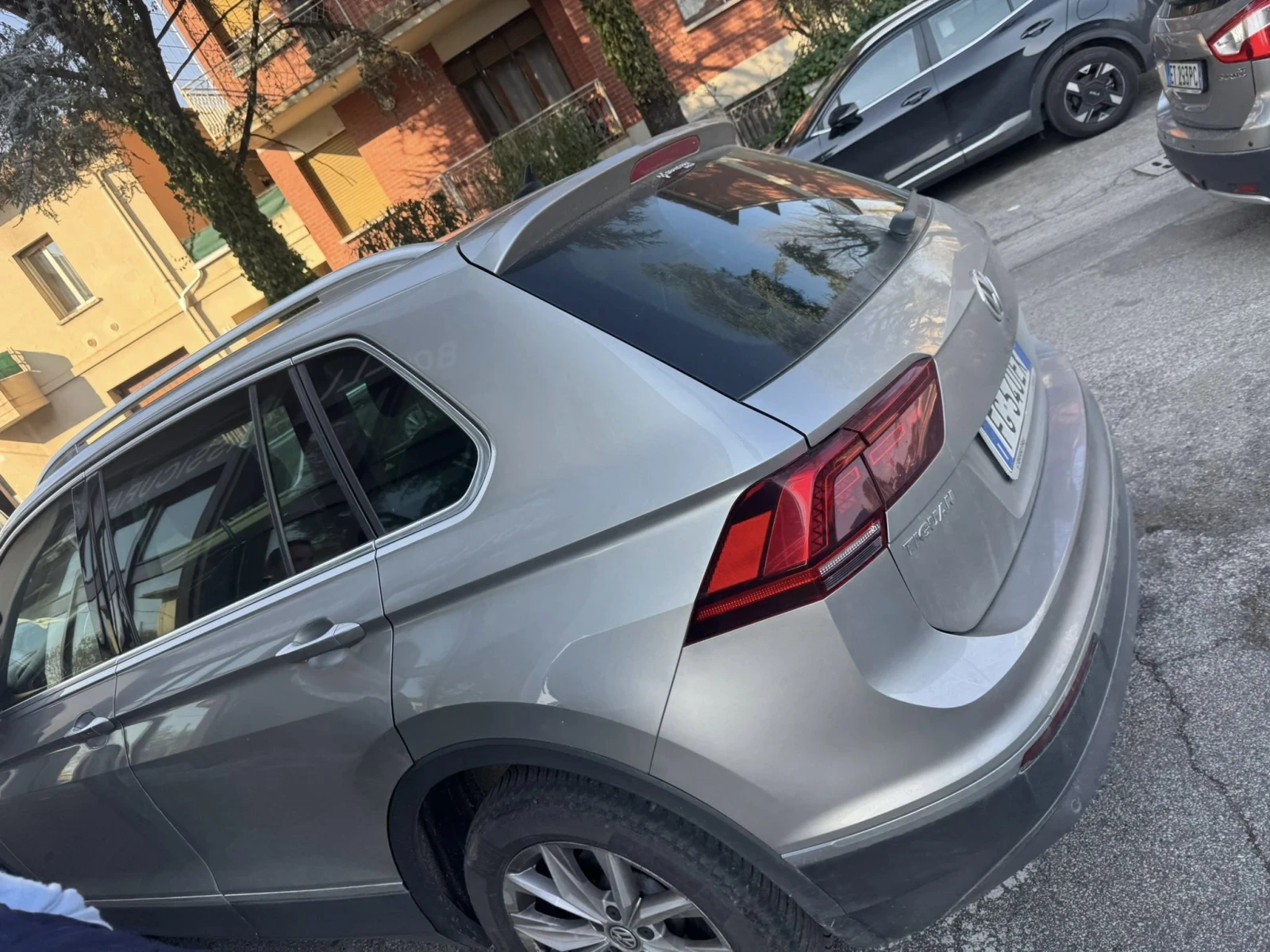 VW Tiguan (КАТО НОВА)^(4х4), снимка 5 - Автомобили и джипове - 53921750