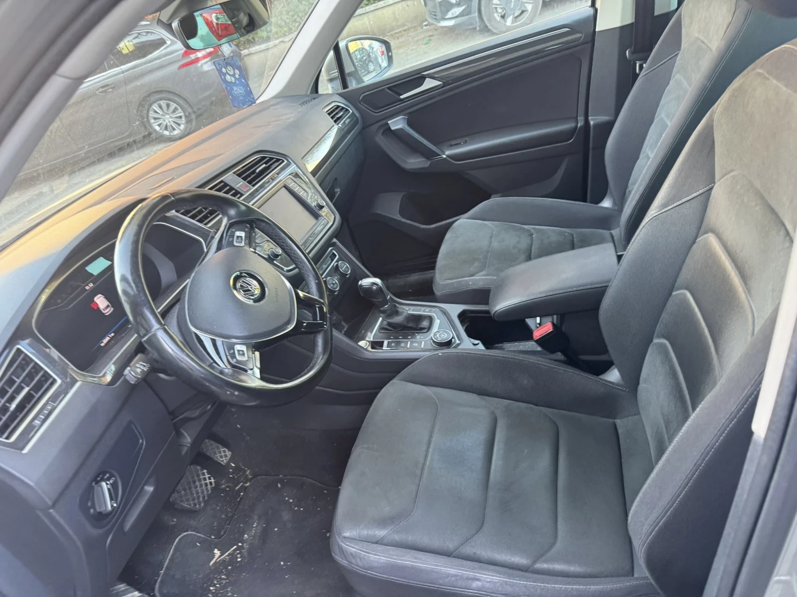 VW Tiguan (КАТО НОВА)^(4х4), снимка 6 - Автомобили и джипове - 53921750