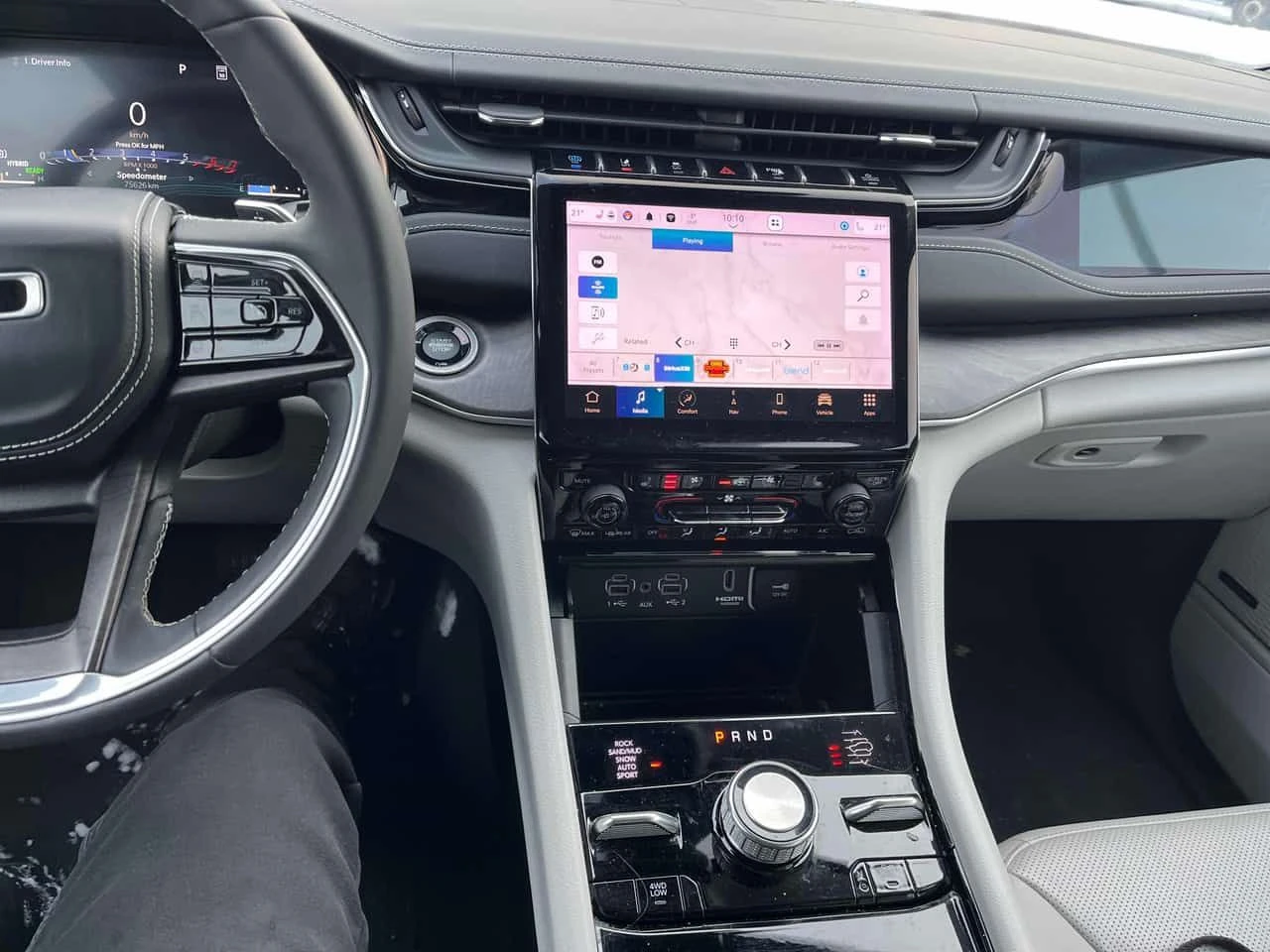 Jeep Grand cherokee * Overland * 2 КЛЮЧА* ПОДГРЕВ* KEYLESS* , снимка 9 - Автомобили и джипове - 54143289