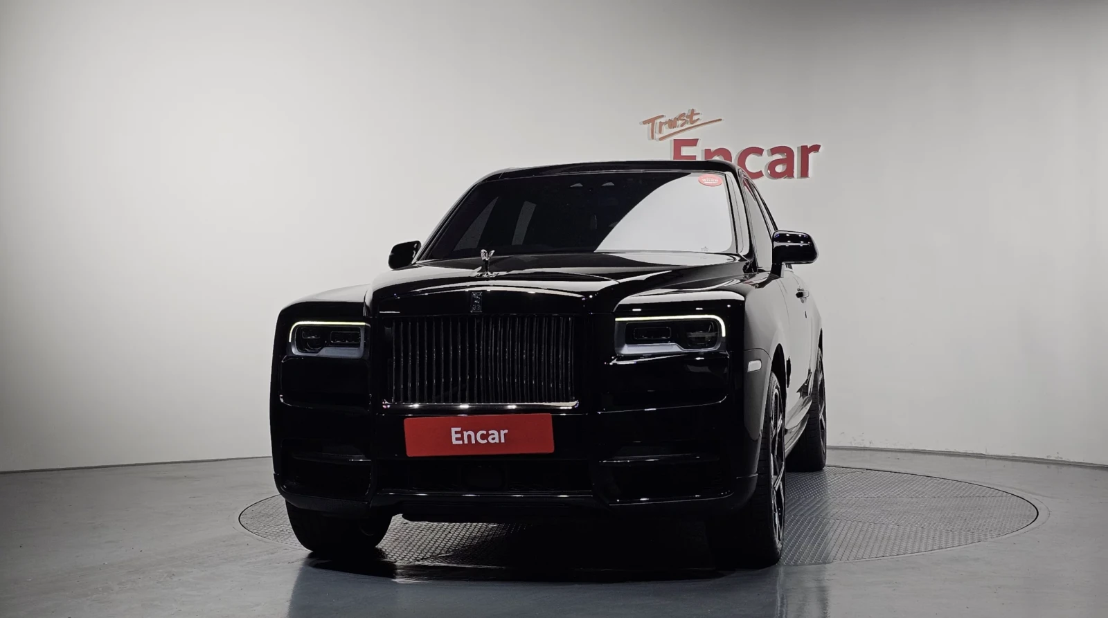 Rolls-Royce Cullinan 6.7 V12/FULL SHADOW LINE/ЦЕНА БЕЗ АНАЛОГ!, снимка 3 - Автомобили и джипове - 54219561