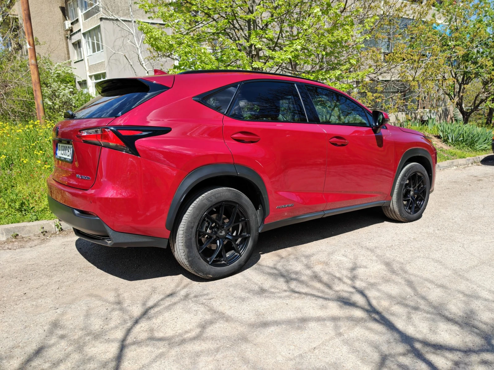 Lexus NX 300h Black edition, снимка 2 - Автомобили и джипове - 54292486