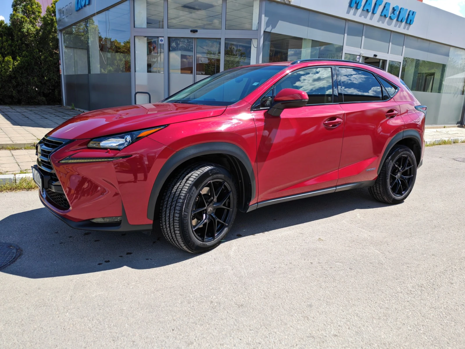 Lexus NX 300h Black edition