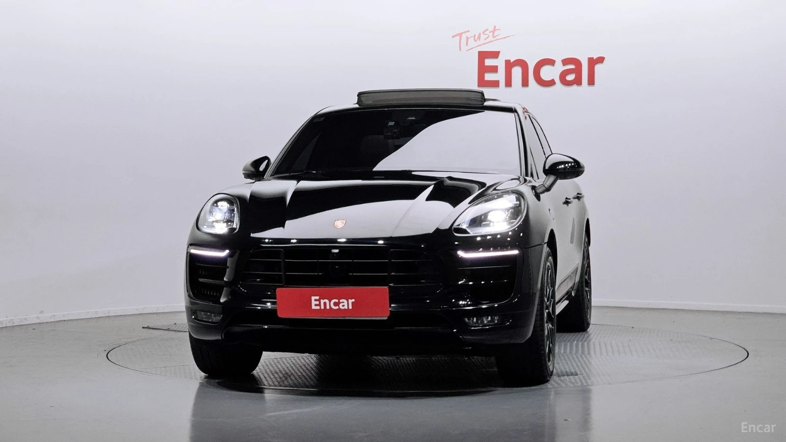 Porsche Macan GTS* КОЖА* ОБДУХВ* ПАНО* 360, снимка 3 - Автомобили и джипове - 55431391