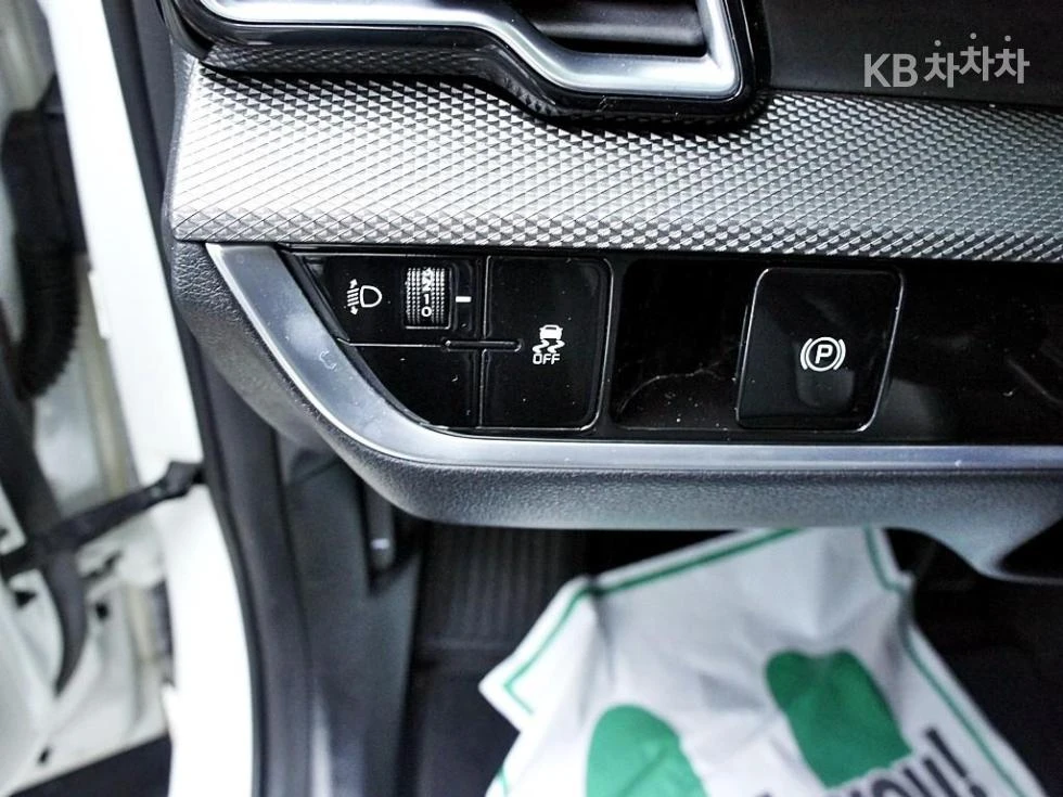 Kia Sportage PRESTIGE FULL MAX * КРАЙНА ЦЕНА* , снимка 13 - Автомобили и джипове - 55944945