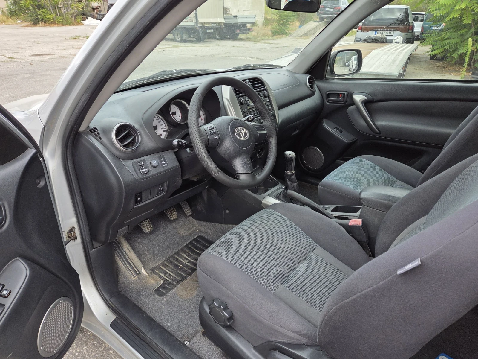Toyota Rav4 2.0 vvti, снимка 5 - Автомобили и джипове - 56183140