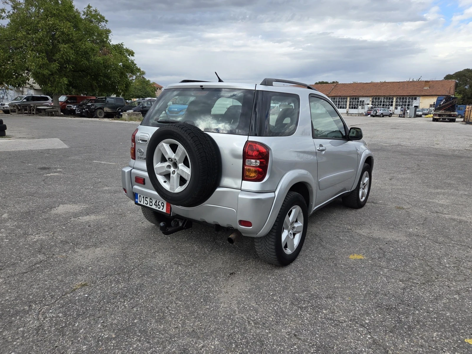 Toyota Rav4 2.0 vvti, снимка 3 - Автомобили и джипове - 56183140