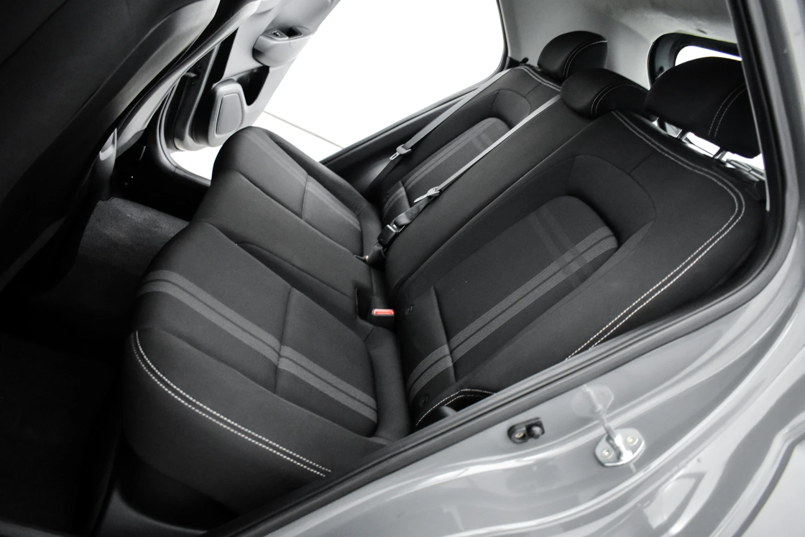 Hyundai Tucson 1.6, снимка 8 - Автомобили и джипове - 56269756