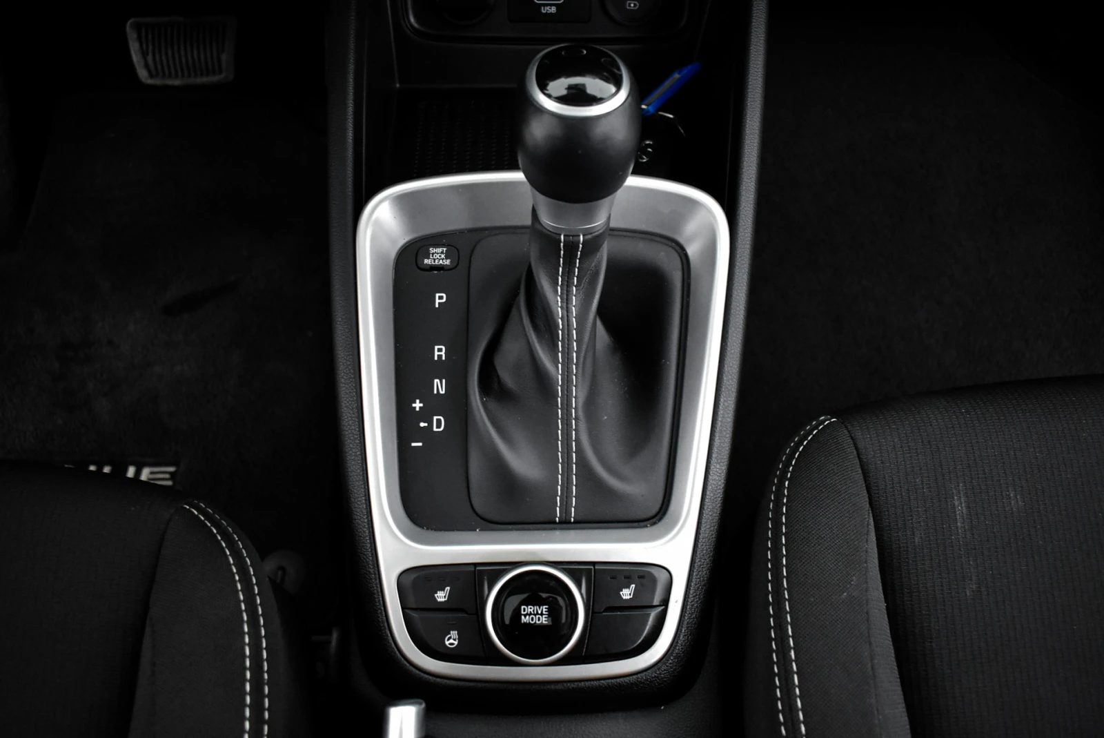 Hyundai Tucson 1.6, снимка 13 - Автомобили и джипове - 56269756