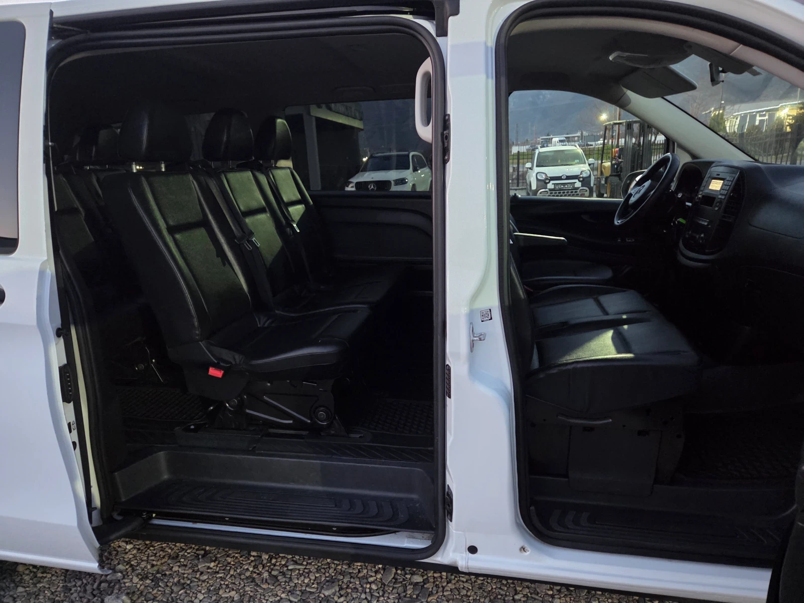 Mercedes-Benz Vito Vito 114cdi 9 места автоматик 9G-tronic, снимка 9 - Бусове и автобуси - 53818023