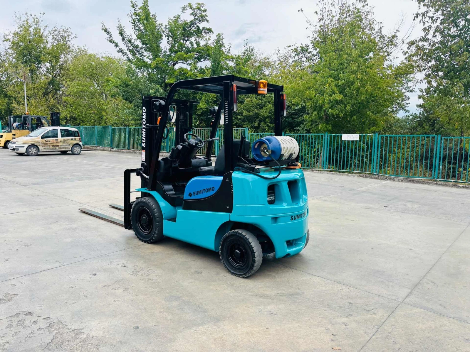  Yale  , ,   | Mobile.bg   1