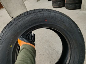 Гуми Всесезонни 235/65R17, снимка 7