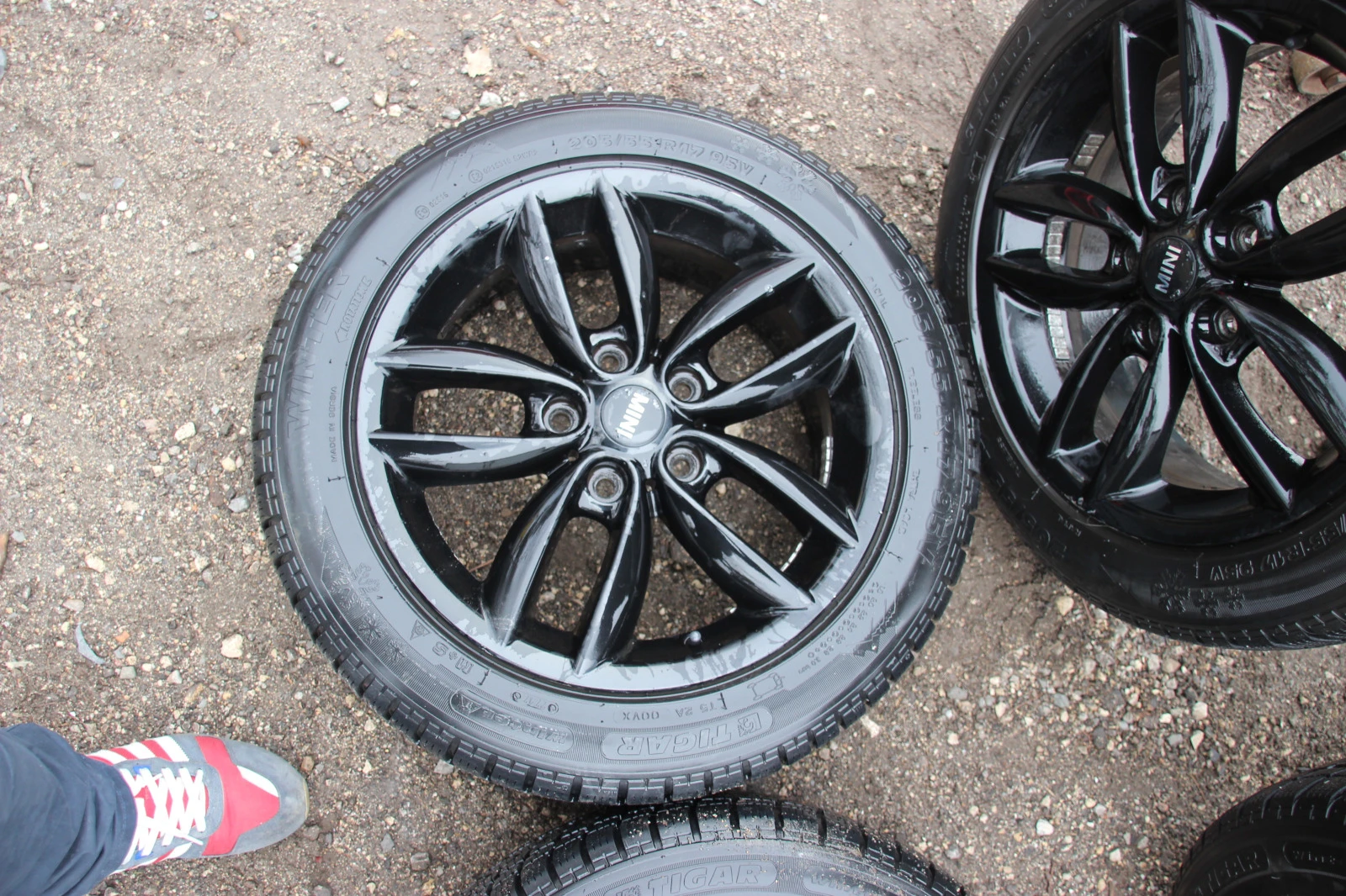    205/55R17  Mini Countryman | Mobile.bg   3