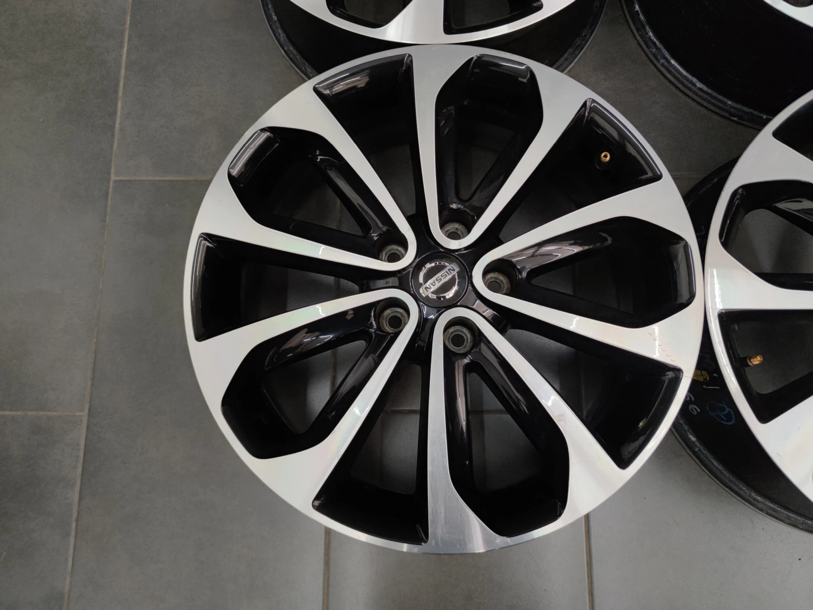   Nissan | Mobile.bg   8