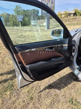 Mercedes-Benz E 300 Блутек, снимка 8