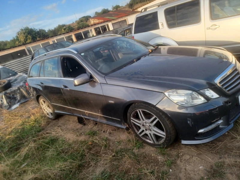 Mercedes-Benz E 250 AMG пакет, снимка 3 - Автомобили и джипове - 49458726