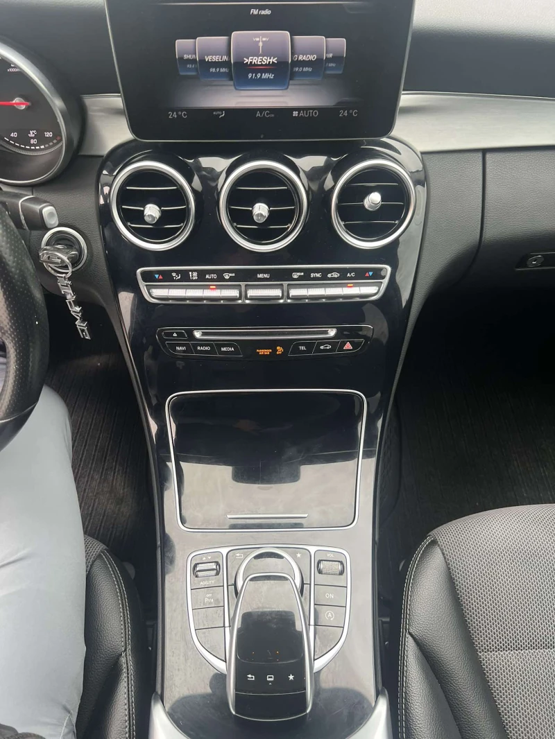 Mercedes-Benz C 220 BlueTech/AMG/EURO6B/FULL LED, снимка 10 - Автомобили и джипове - 47501416