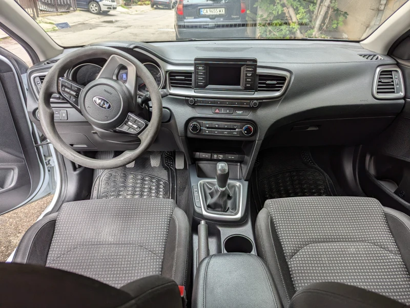 Kia Ceed, снимка 5 - Автомобили и джипове - 47206120