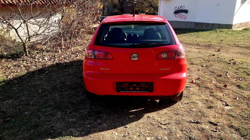 Seat Ibiza 1.2i 12v, снимка 5 - Автомобили и джипове - 48132213