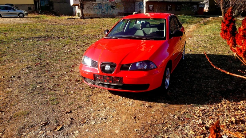 Seat Ibiza 1.2i 12v, снимка 3 - Автомобили и джипове - 48132213