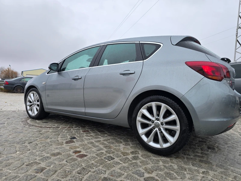 Opel Astra 150хлд.км.РЕАЛНИ.12м.2010г., снимка 4 - Автомобили и джипове - 48195384