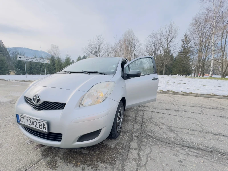 Toyota Yaris  1.0 VVT-i, снимка 2 - Автомобили и джипове - 48776026