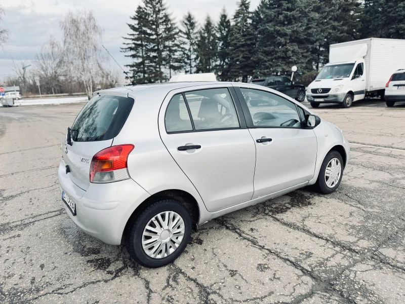 Toyota Yaris  1.0 VVT-i, снимка 10 - Автомобили и джипове - 48776026