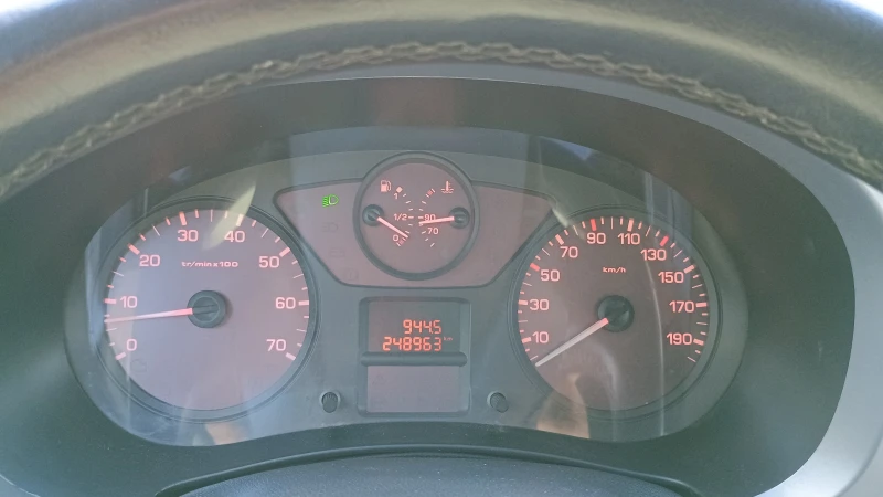 Citroen Berlingo 1.6 Hdi Multispace, снимка 2 - Автомобили и джипове - 52304337