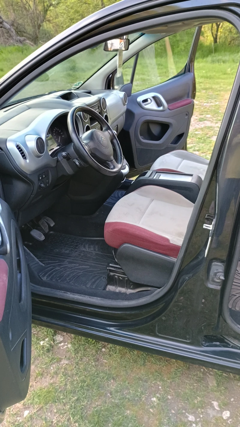 Citroen Berlingo 1.6 Hdi Multispace, снимка 11 - Автомобили и джипове - 52304337