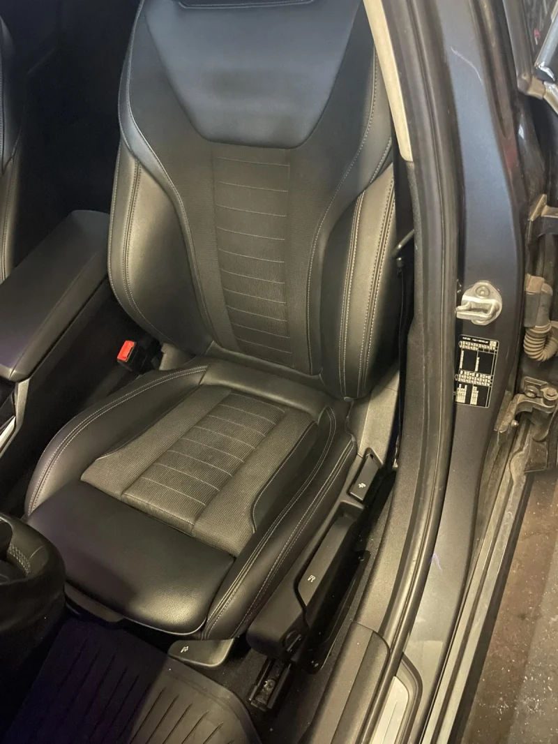 BMW 318 G21, снимка 3 - Автомобили и джипове - 52209642