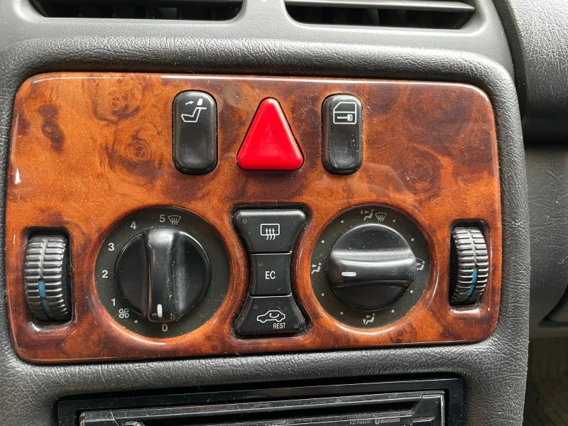 Mercedes-Benz CLK, снимка 15 - Автомобили и джипове - 52509820