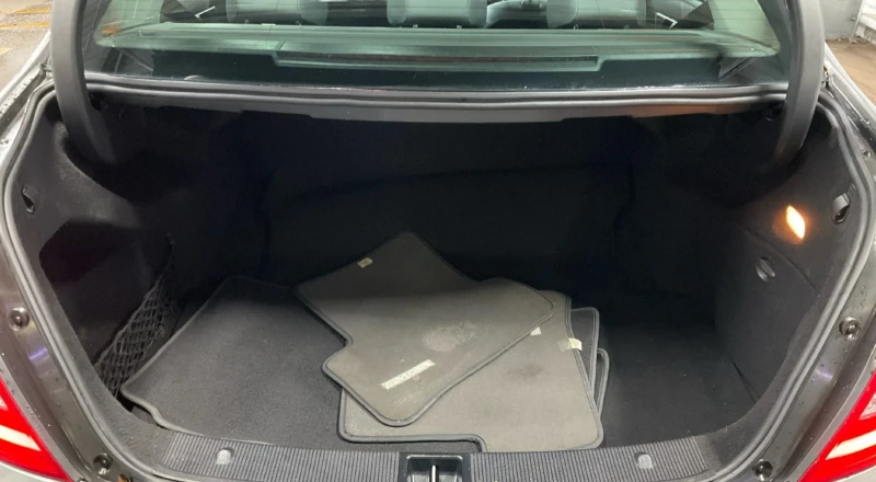 Mercedes-Benz C 220, снимка 5 - Автомобили и джипове - 52879796