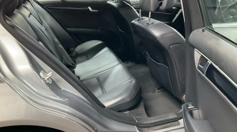 Mercedes-Benz C 220, снимка 4 - Автомобили и джипове - 52879796