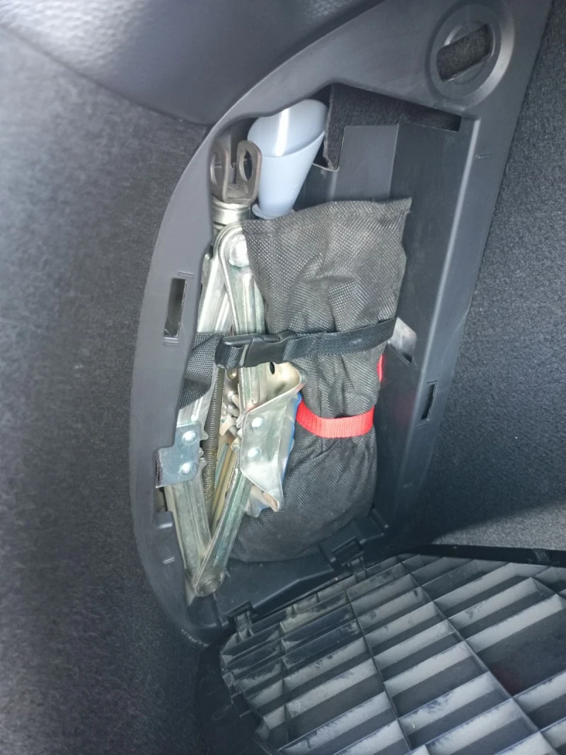 Honda Civic 1.5 turbo , снимка 2 - Автомобили и джипове - 53086939