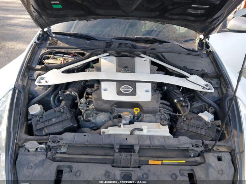 Nissan 370Z 3.7L V-6 DOHC, VVT, 332HP Rear Wheel Drive, снимка 15 - Автомобили и джипове - 53098269