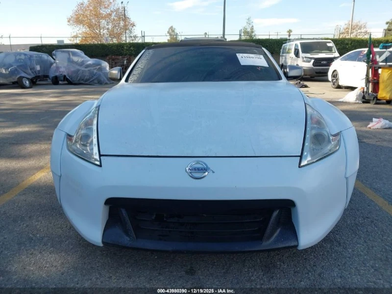 Nissan 370Z 3.7L V-6 DOHC, VVT, 332HP Rear Wheel Drive, снимка 4 - Автомобили и джипове - 53098269