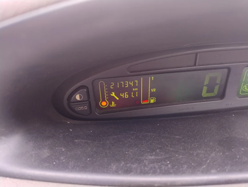 Citroen Xsara picasso 2.0HDI, снимка 7 - Автомобили и джипове - 53187318