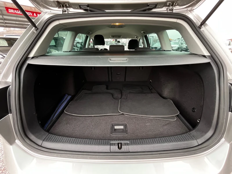 VW Golf  Variant / 1.6TDI / Business, снимка 13 - Автомобили и джипове - 53235858