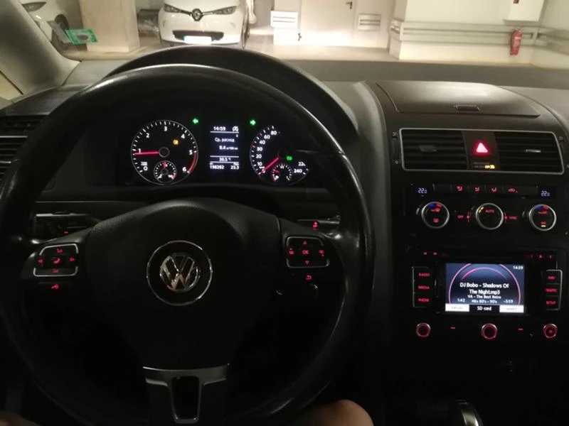 VW Touran 2.0.DSG.140k., снимка 15 - Автомобили и джипове - 38574645