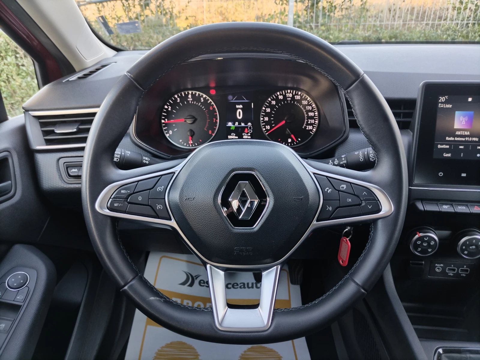 Renault Clio 1.0TCe/ 90к.с. - изображение 9