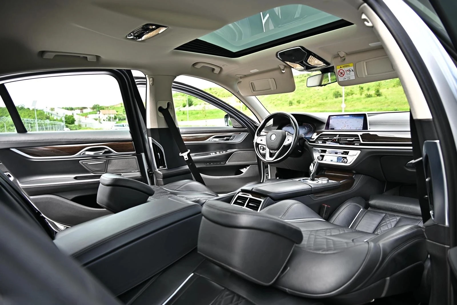 BMW 750 xDrive - изображение 5