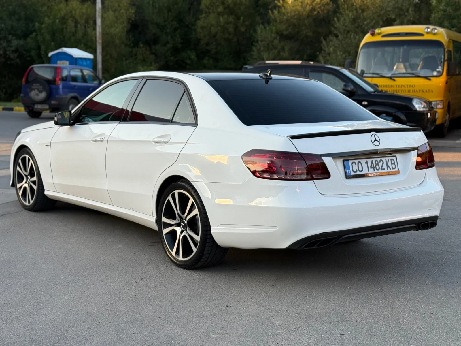 Mercedes-Benz E 220 AMG pack* Навигация* Кожа* Климатроник - изображение 7