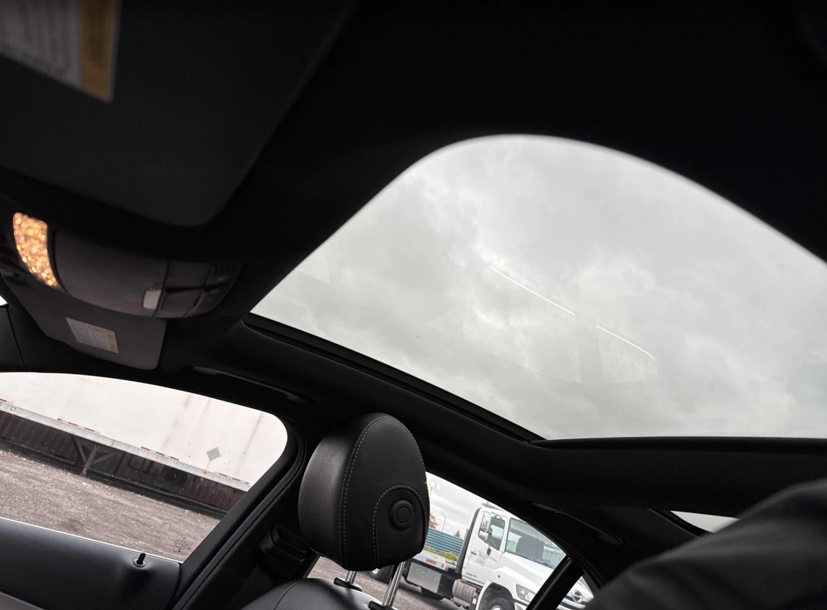 Mercedes-Benz C 300  - изображение 9