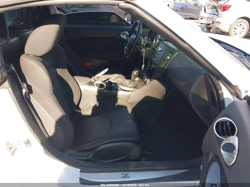 Nissan 370Z 3.7L V-6 DOHC, VVT, 332HP Rear Wheel Drive | Mobile.bg � ����������� 10