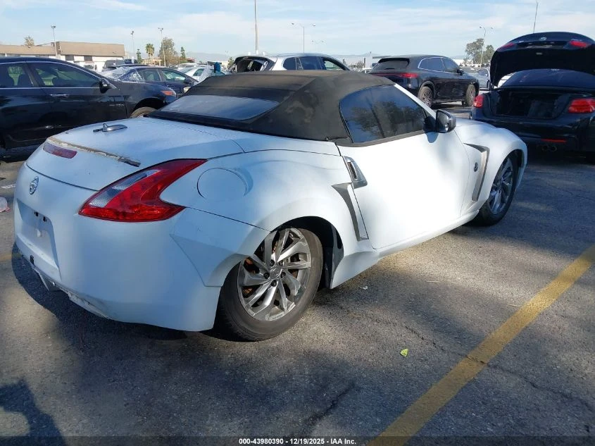 Nissan 370Z 3.7L V-6 DOHC, VVT, 332HP Rear Wheel Drive | Mobile.bg � ����������� 9