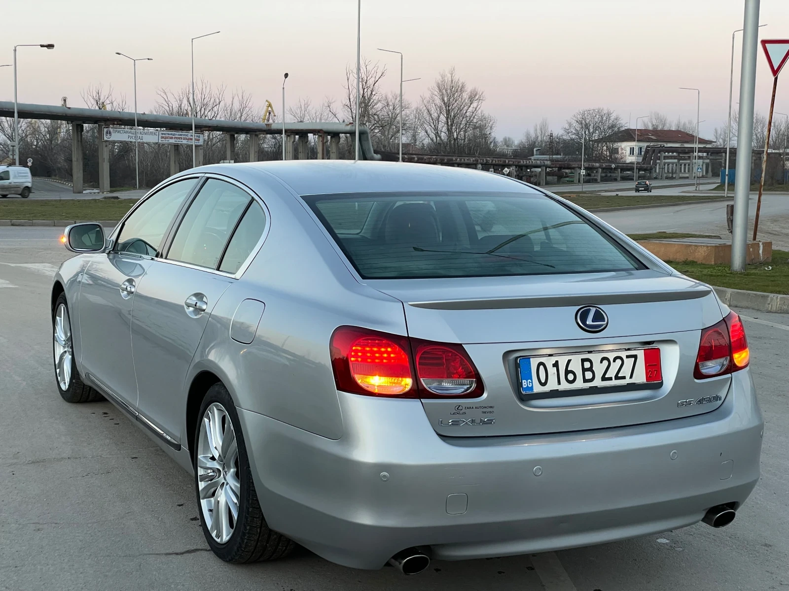 Lexus GS 450h 116.000km 3.5i HYBRID 345к.с.  - изображение 4