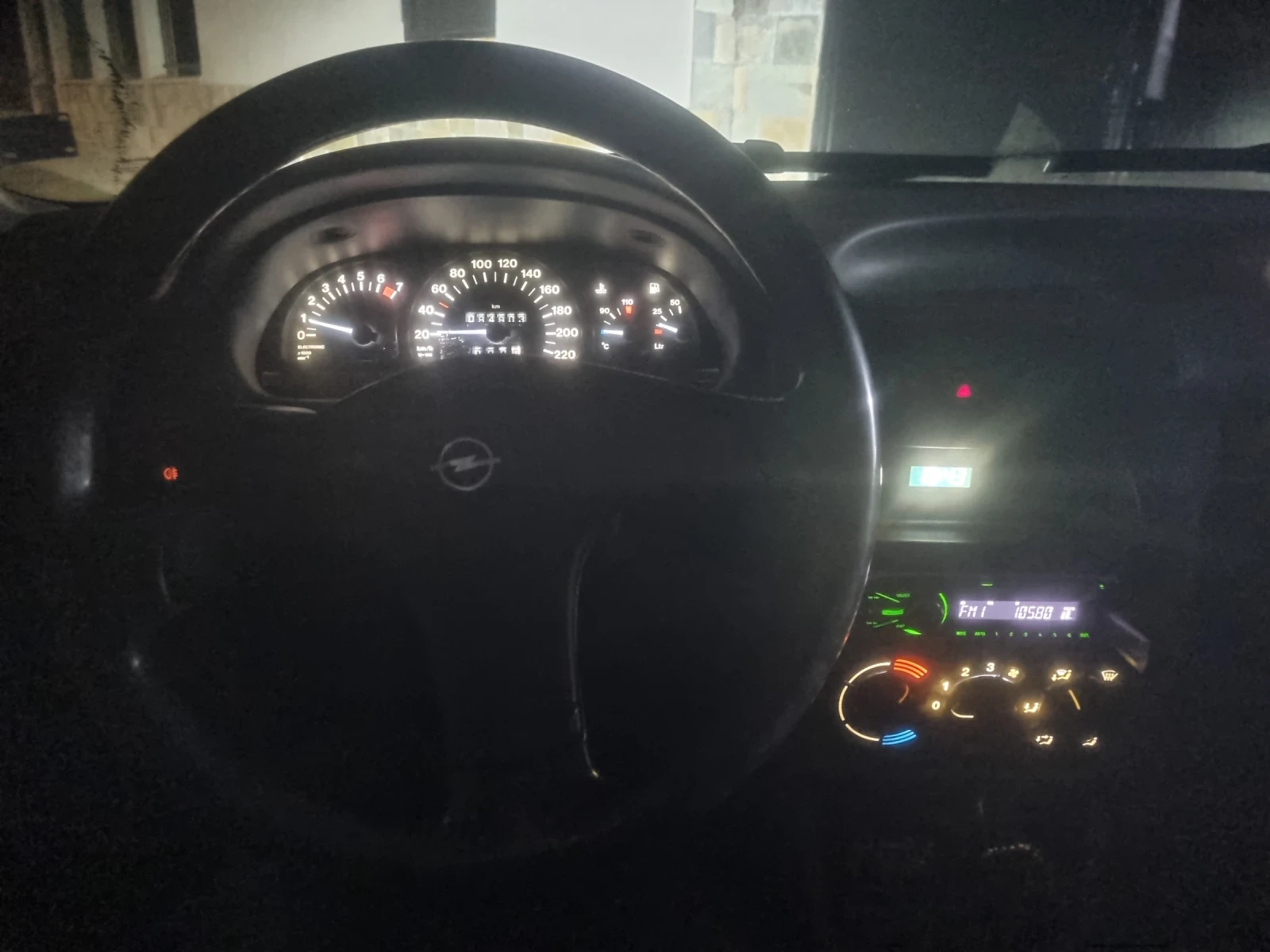 Opel Astra F 1.4 SE, снимка 11 - Автомобили и джипове - 53616210