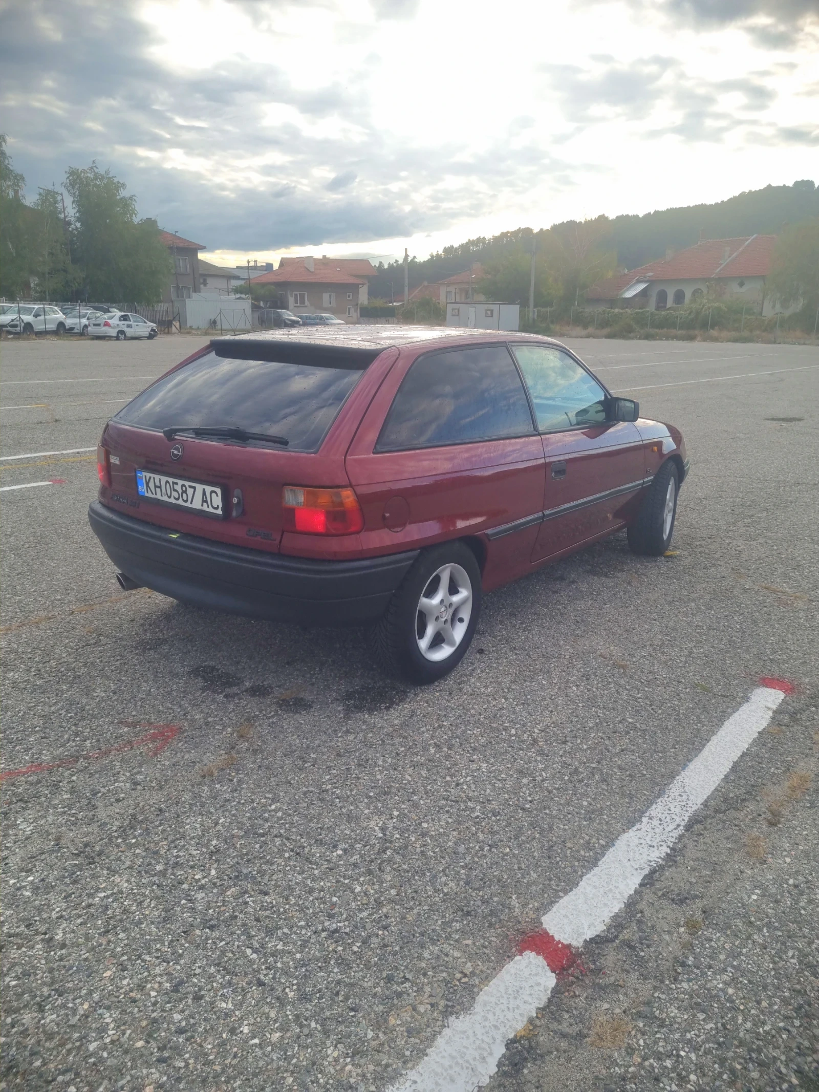 Opel Astra F 1.4 SE, снимка 5 - Автомобили и джипове - 53616210